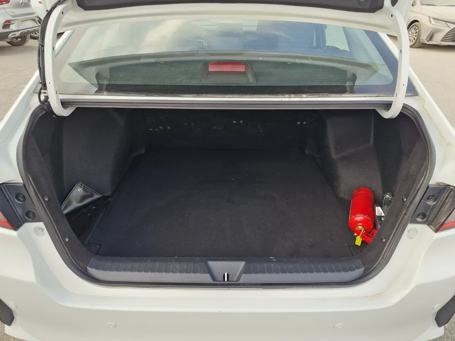 تويوتا يارس Y 2024 