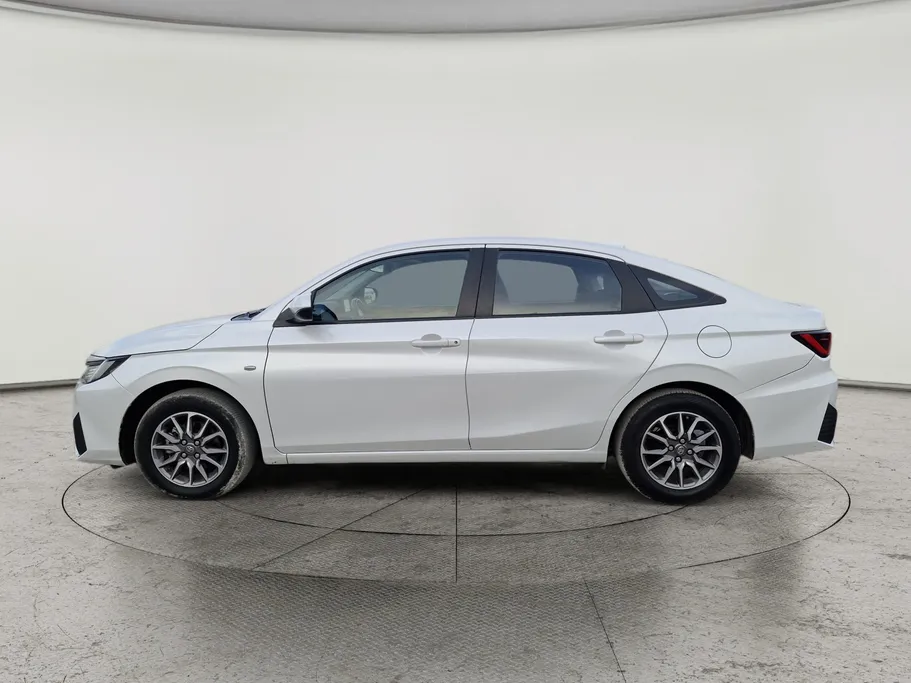 تويوتا يارس Y 2024 