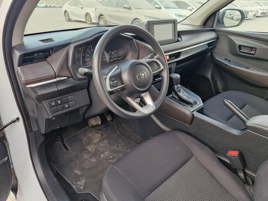 تويوتا يارس Y 2024 