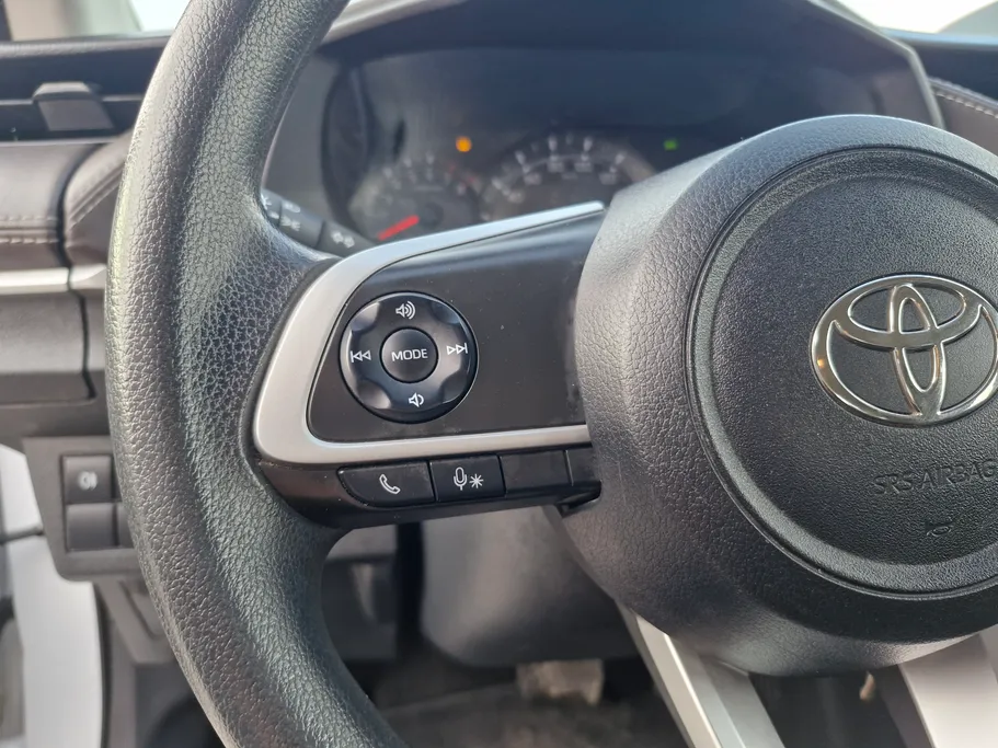 تويوتا يارس Y 2024 