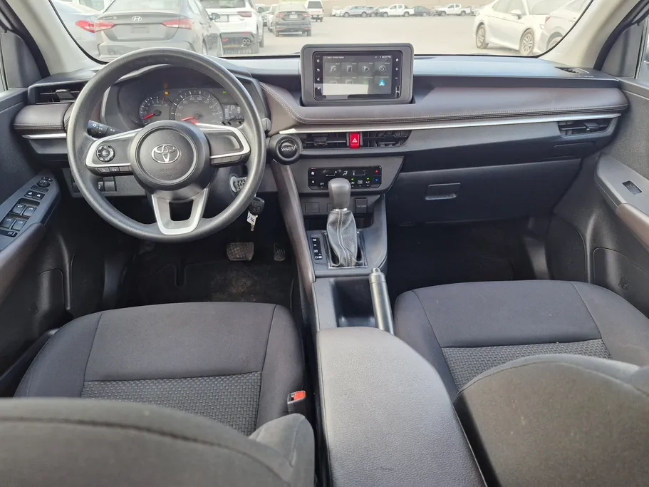 تويوتا يارس Y 2024 