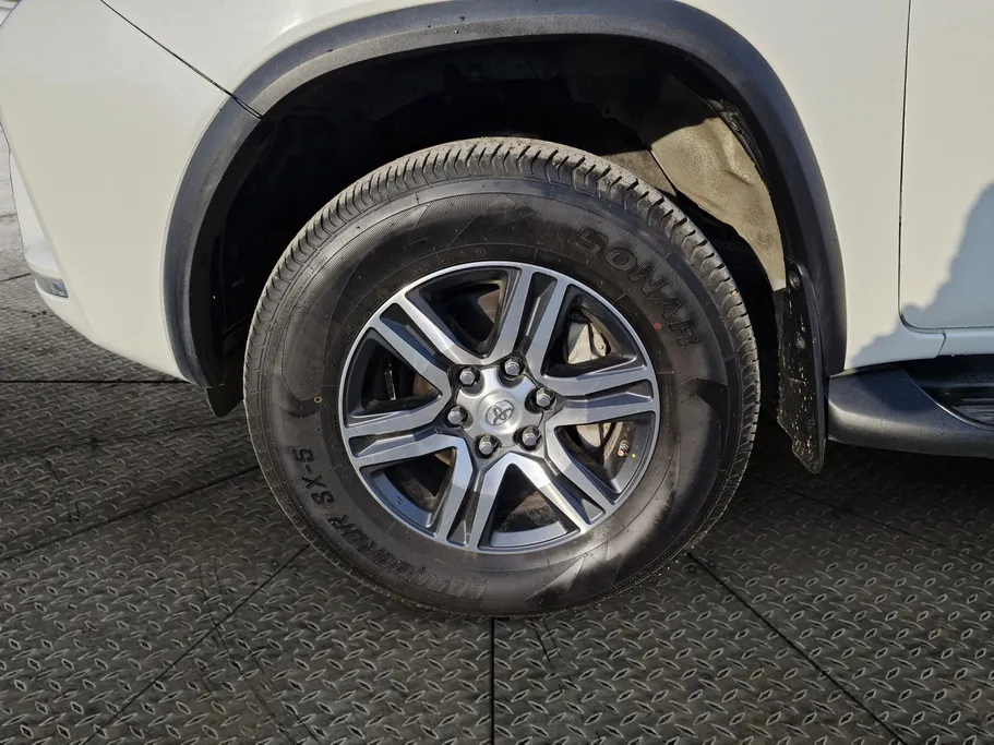 2022 Toyota Fortuner VX 