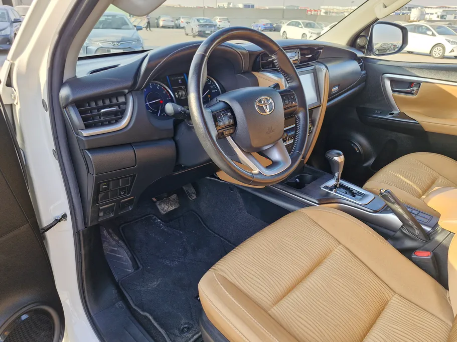 2022 Toyota Fortuner VX 