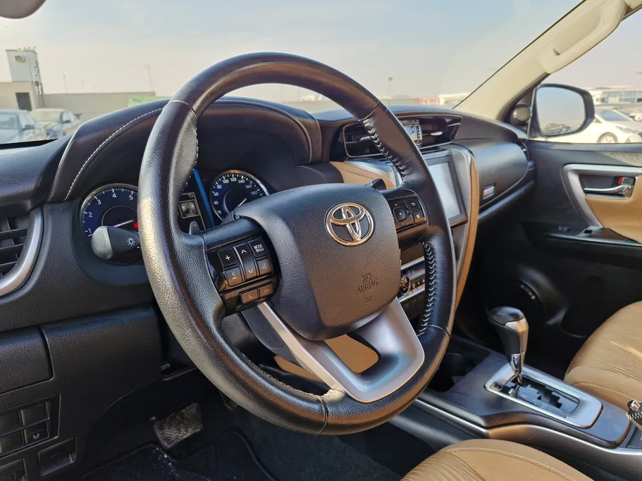 2022 Toyota Fortuner VX 