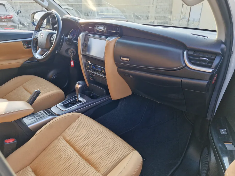 2022 Toyota Fortuner VX 