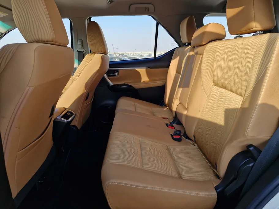 2022 Toyota Fortuner VX 