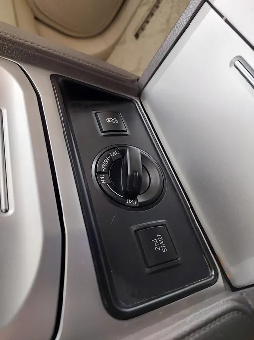 تويوتا برادو TXL 2020 