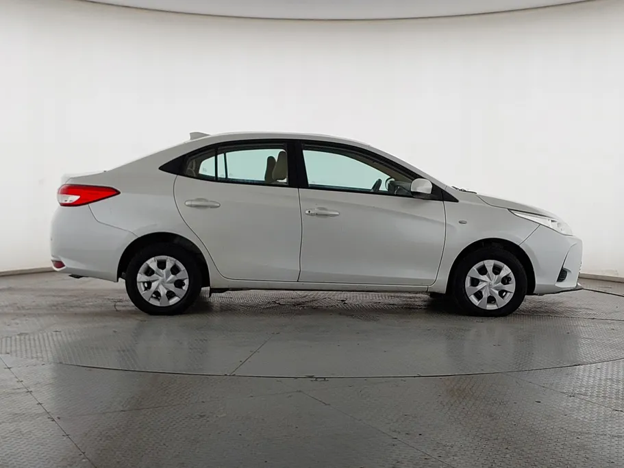 تويوتا يارس Y 2022 