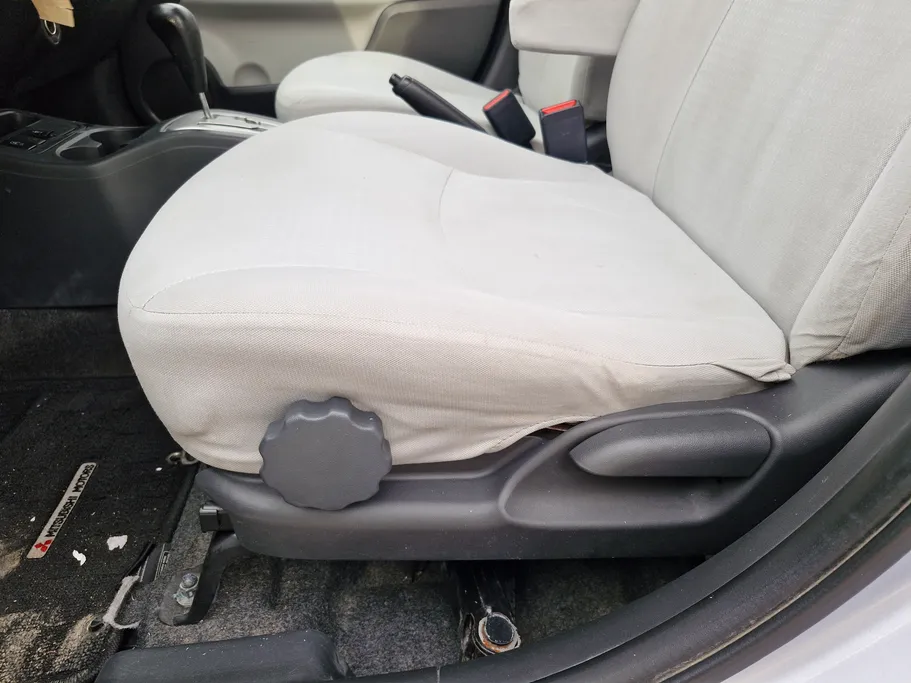 ميتسوبيشي اتراج L 2021 