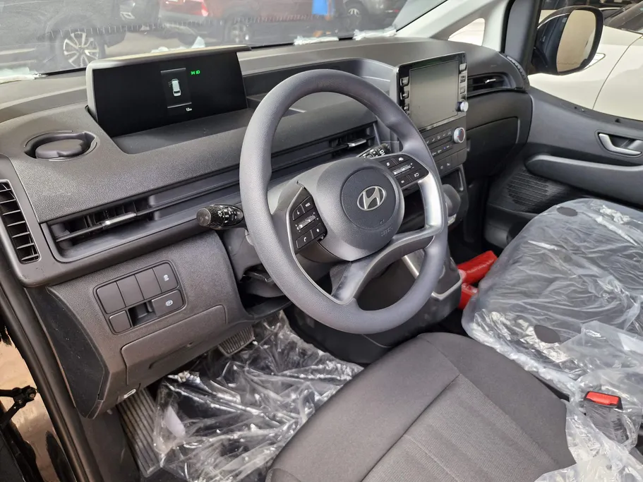 2026 Hyundai Staria Smart 9 ST 