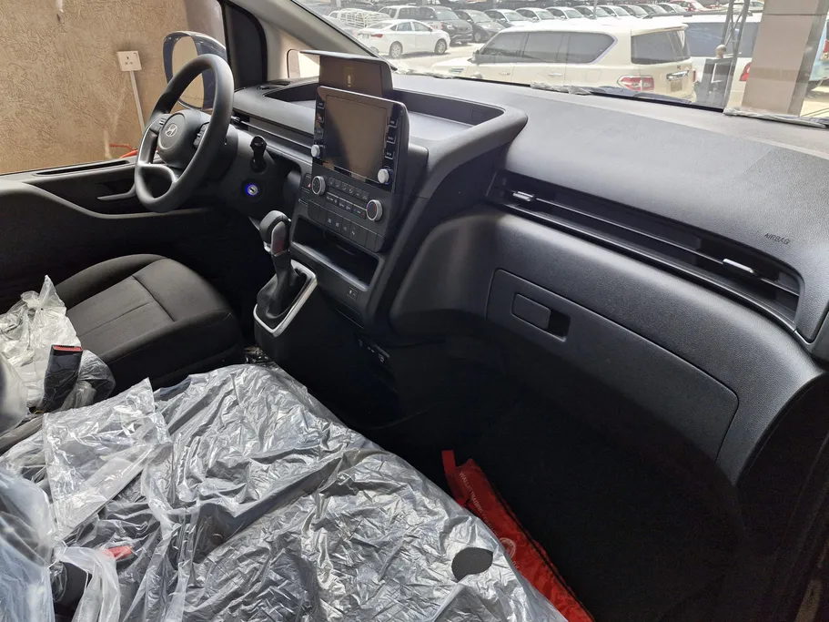 2026 Hyundai Staria Smart 9 ST 