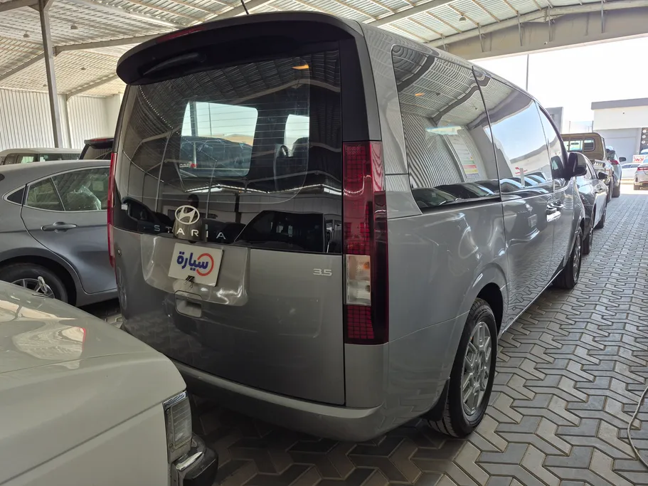 2026 Hyundai Staria Smart 9 ST 