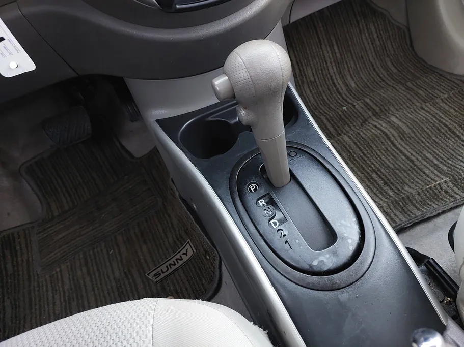 2023 Nissan Sunny SV Comfort 