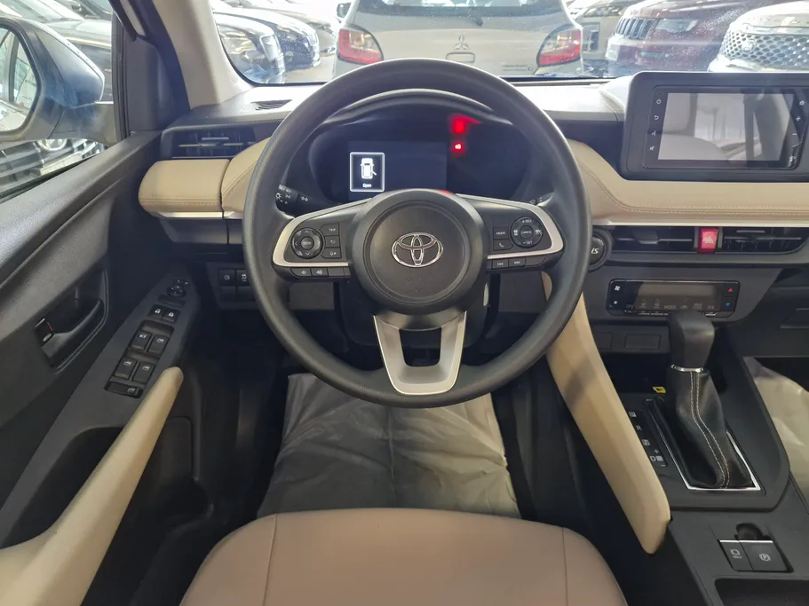 2024 Toyota Yaris  Y Plus 