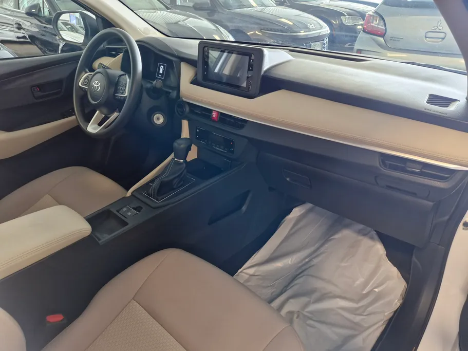 2024 Toyota Yaris  Y Plus 