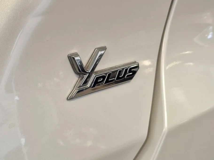 2024 Toyota Yaris  Y Plus 