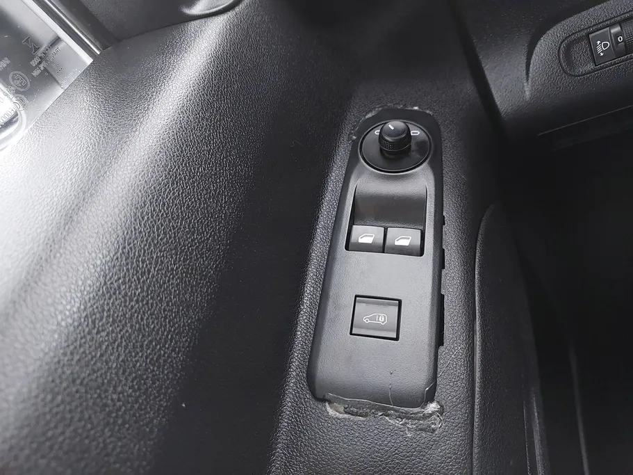 2022 Peugeot Partner Long van 