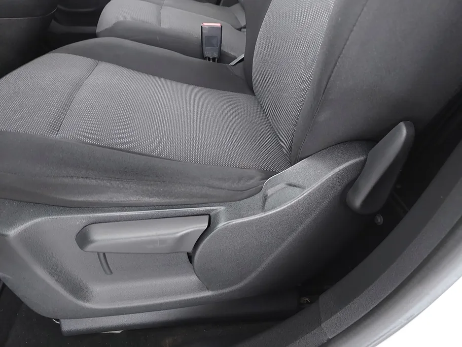 2022 Peugeot Partner Long van 