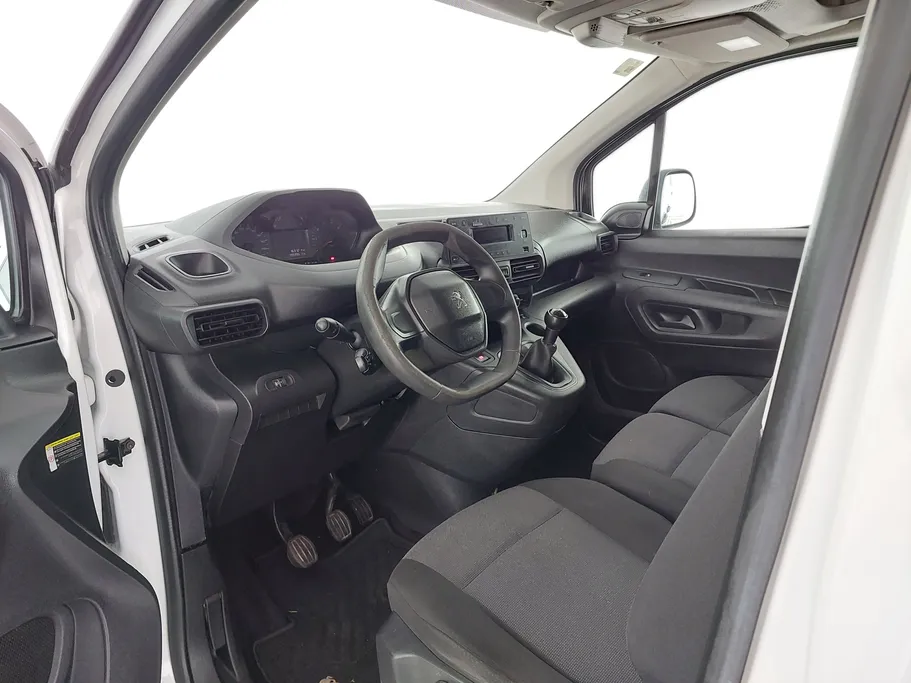 2022 Peugeot Partner Long van 