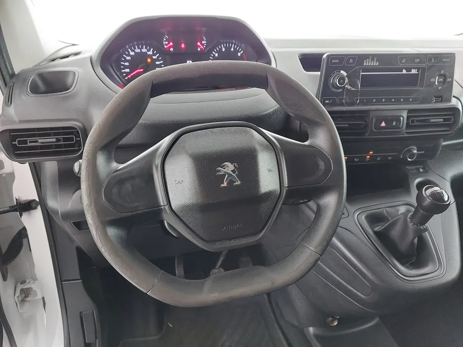 2022 Peugeot Partner Long van 