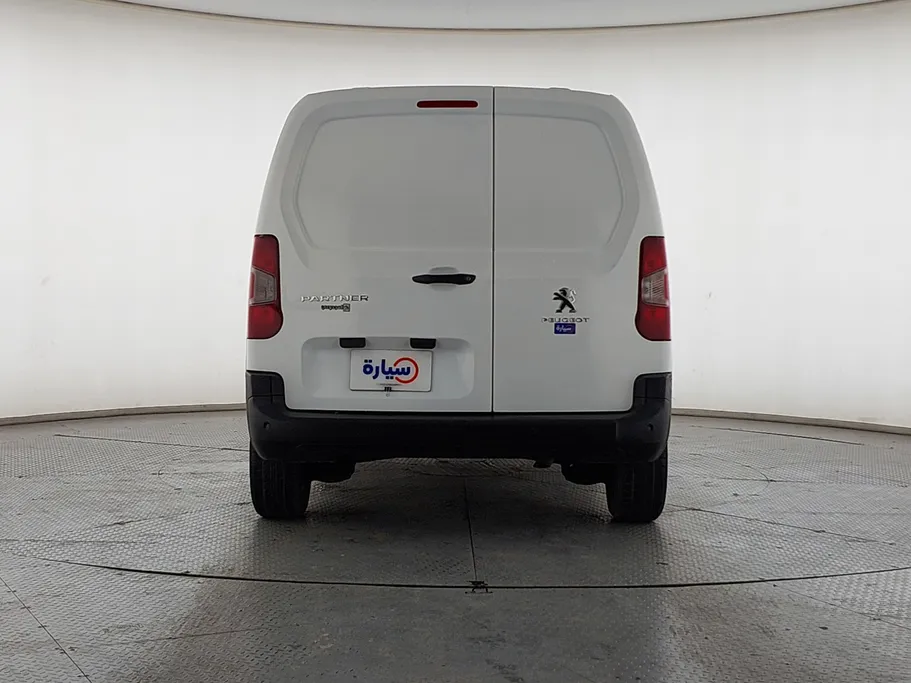 2022 Peugeot Partner Long van 