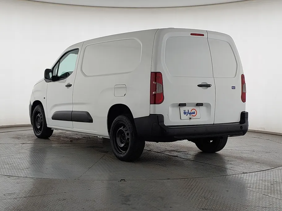 2022 Peugeot Partner Long van 