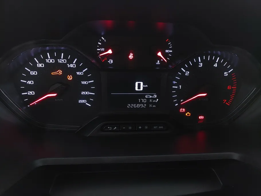 2022 Peugeot Partner Long van 