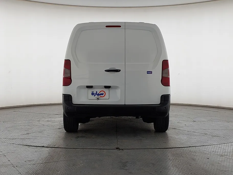 2022 Peugeot Partner Long van 