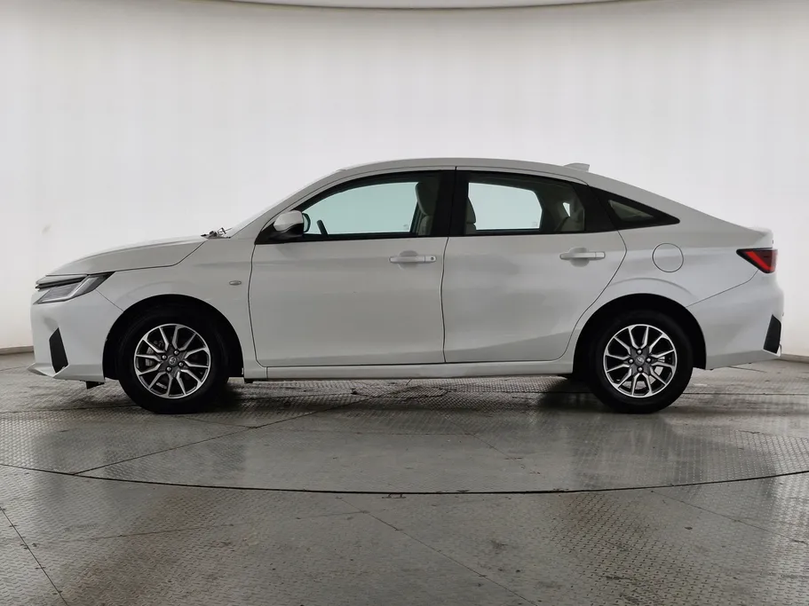 تويوتا يارس Y 2023 