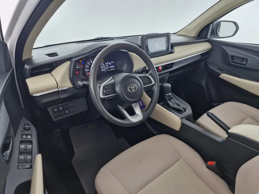 تويوتا يارس Y 2023 