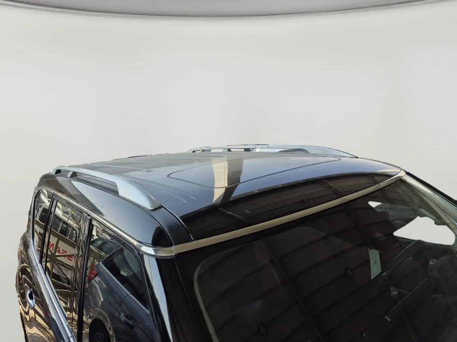 2023 Nissan Patrol Platinum 