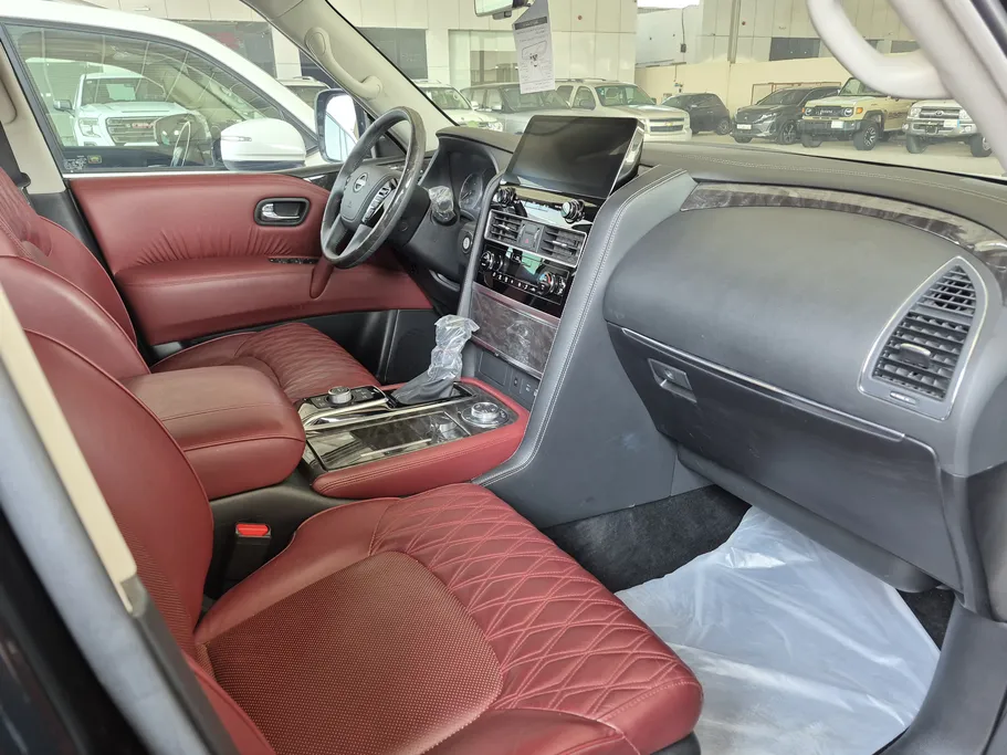 2023 Nissan Patrol Platinum 