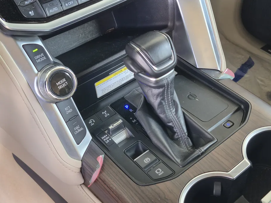 تويوتا لاندكروزر GXR4 2024 