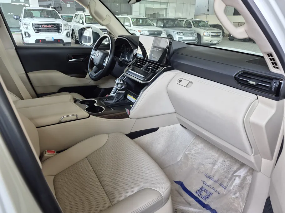 تويوتا لاندكروزر GXR4 2024 