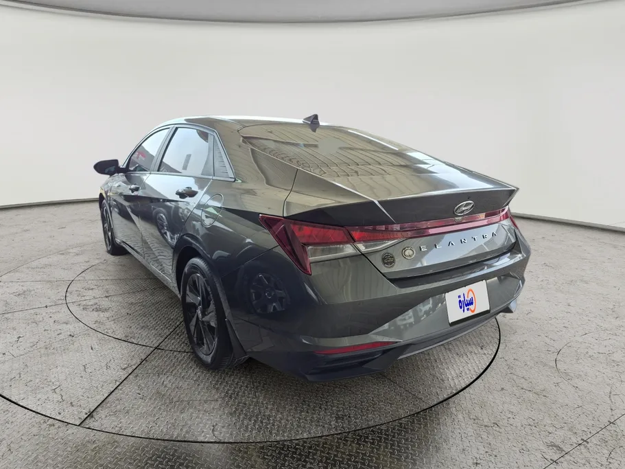 2023 Hyundai Elantra Smart 