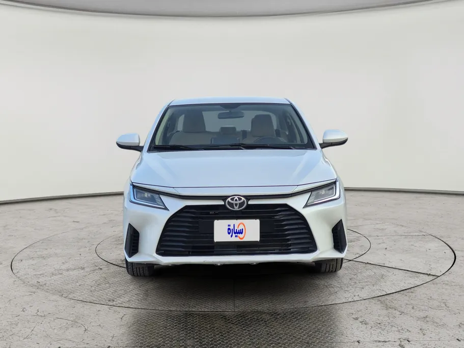 2024 Toyota Yaris  Y 