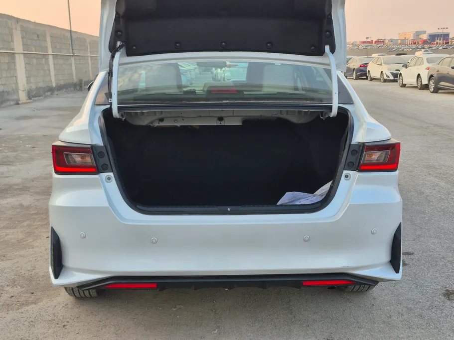 2024 Toyota Yaris  Y 