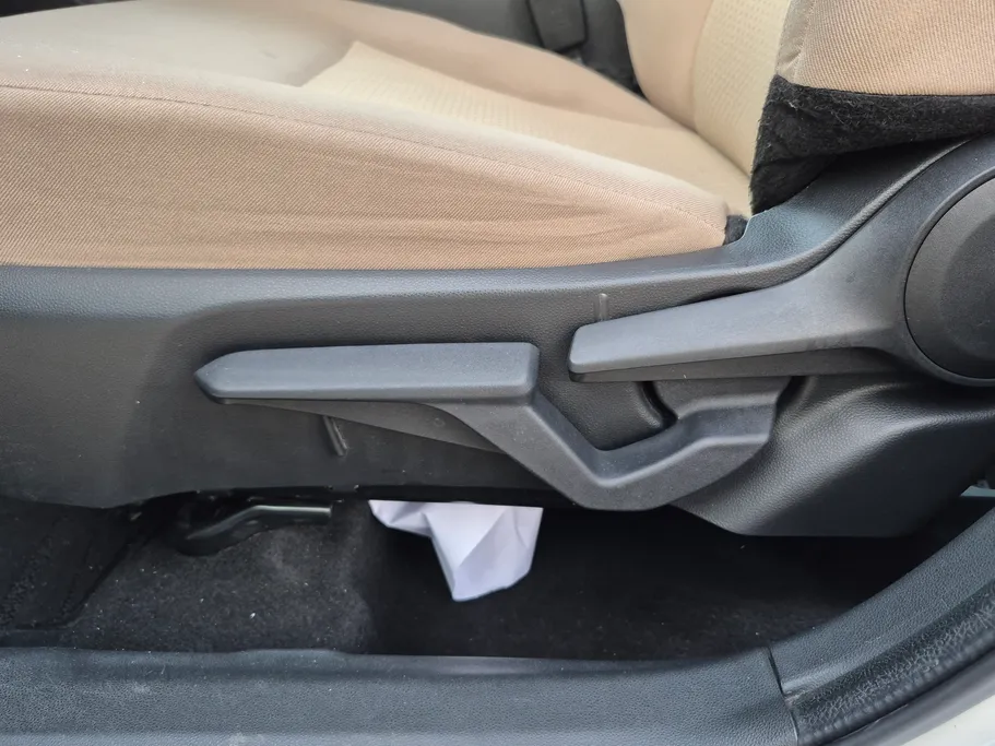 2024 Toyota Yaris  Y 