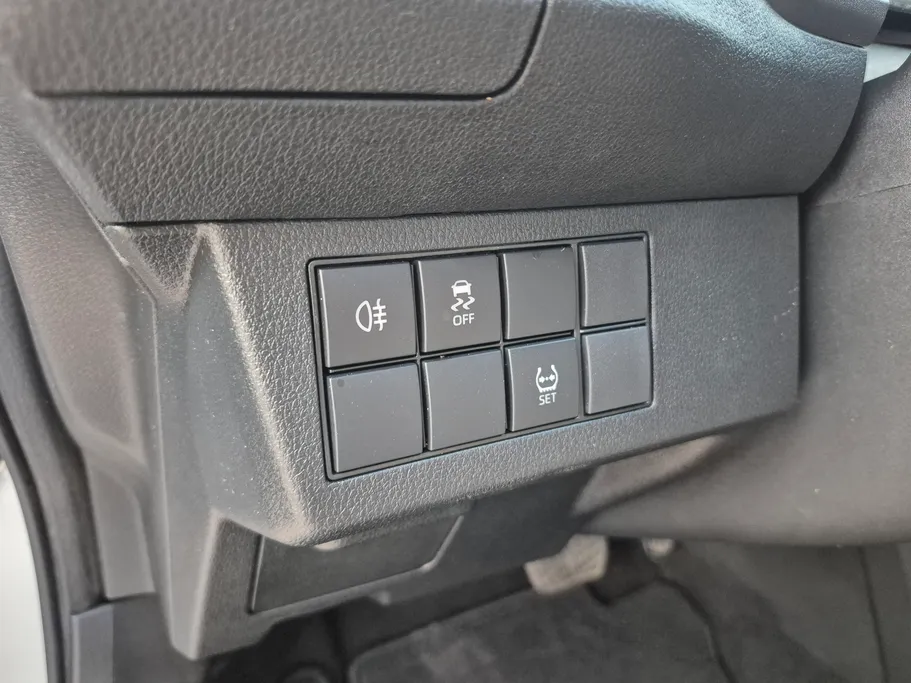 2024 Toyota Yaris  Y 