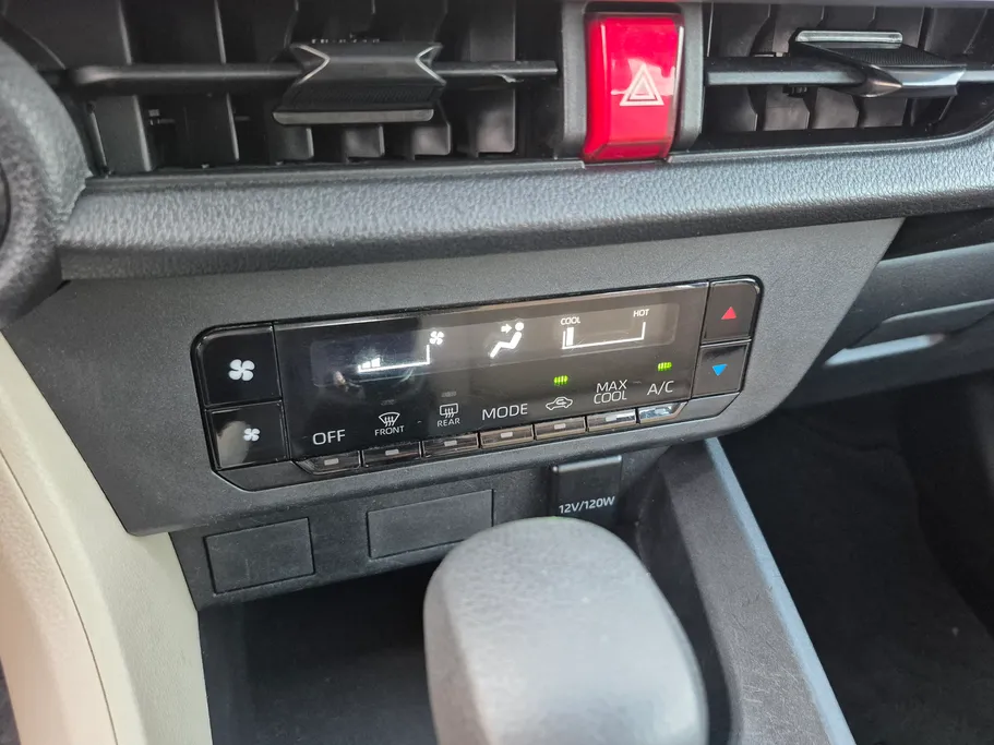 2024 Toyota Yaris  Y 