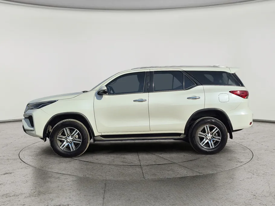 تويوتا فورتشنر VX 2022 