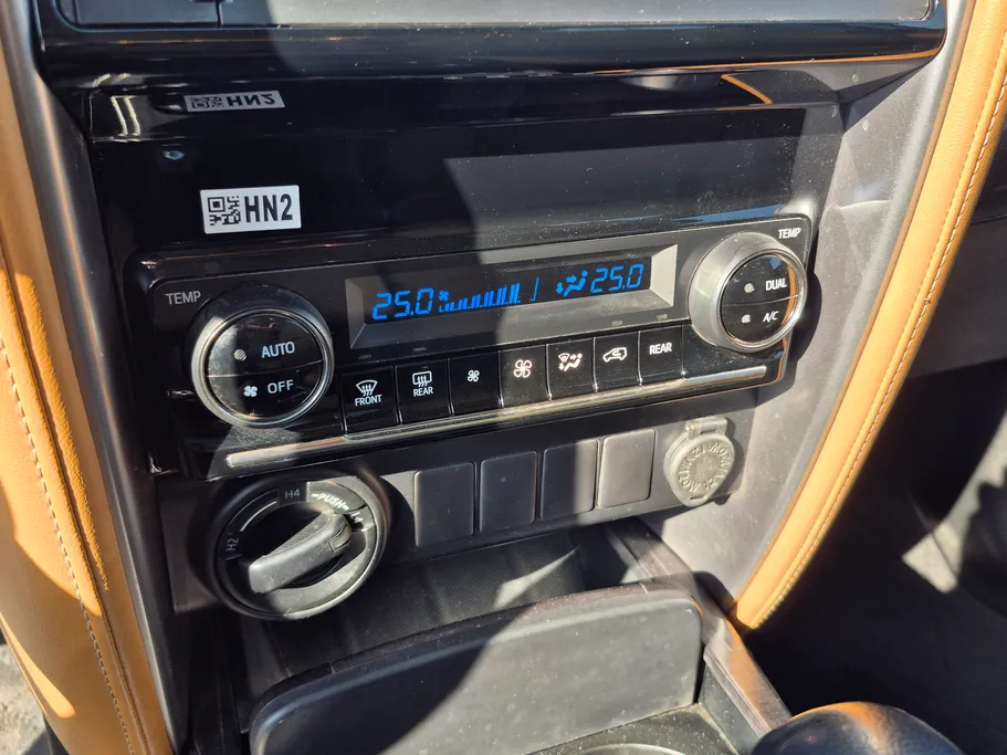 تويوتا فورتشنر VX 2022 