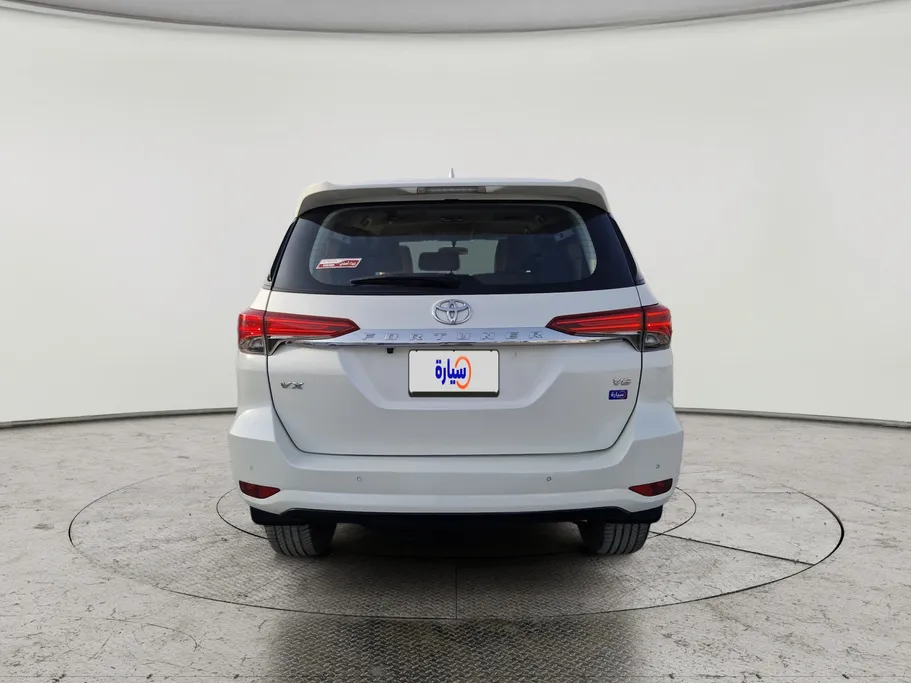 2022 Toyota Fortuner VX 