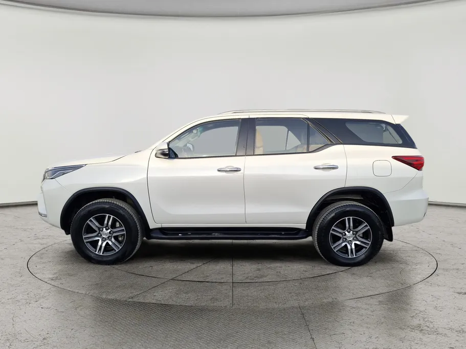 2022 Toyota Fortuner VX 