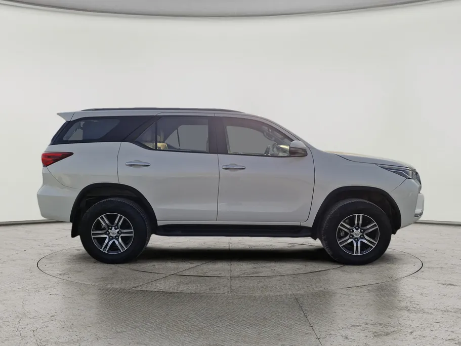2022 Toyota Fortuner VX 