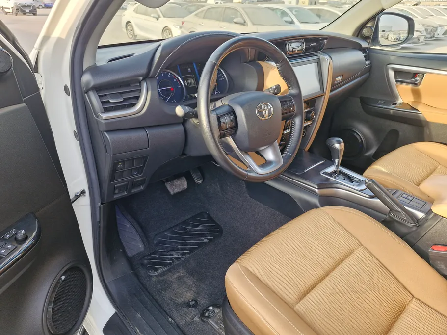 2022 Toyota Fortuner VX 