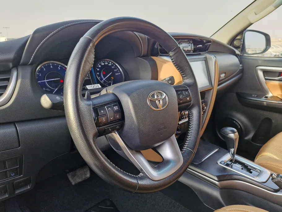 2022 Toyota Fortuner VX 