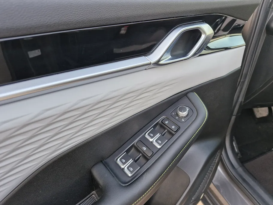 2024 Geely Coolray جي كي 