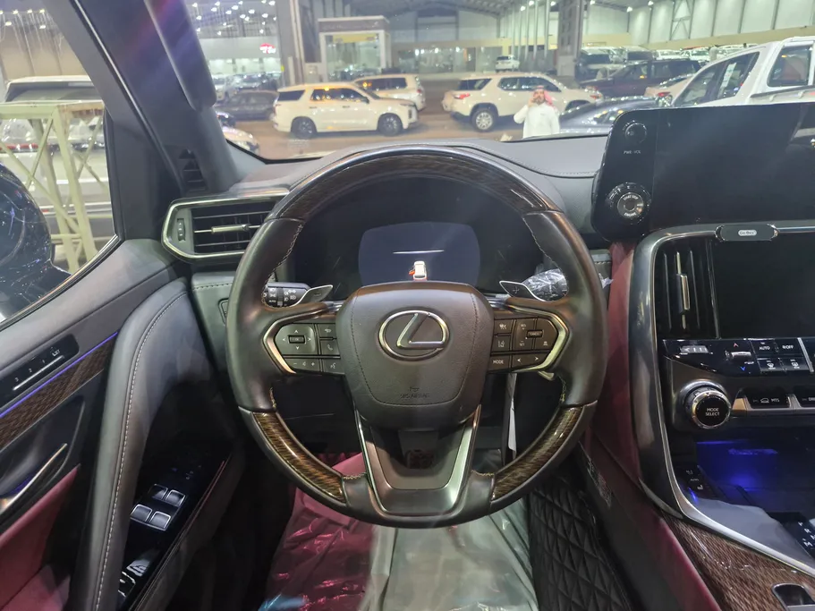 لكزس LX 600 2024 