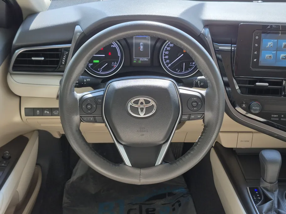 تويوتا كامري LE HEV 2024 